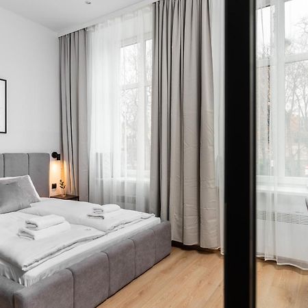 Modern Centrally Located Apartments - By Upstairs Cracovie Extérieur photo