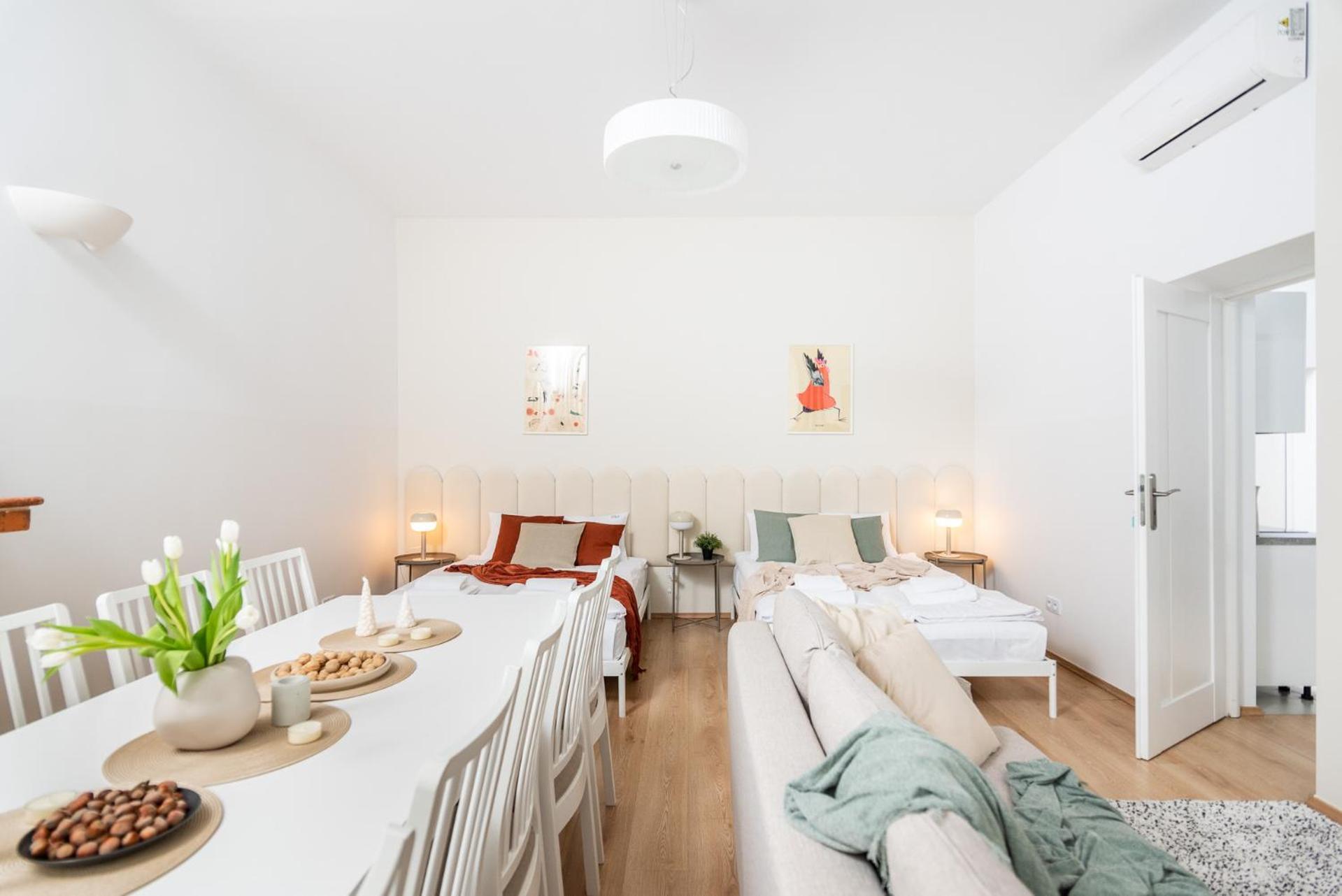 Modern Centrally Located Apartments - By Upstairs Cracovie Extérieur photo