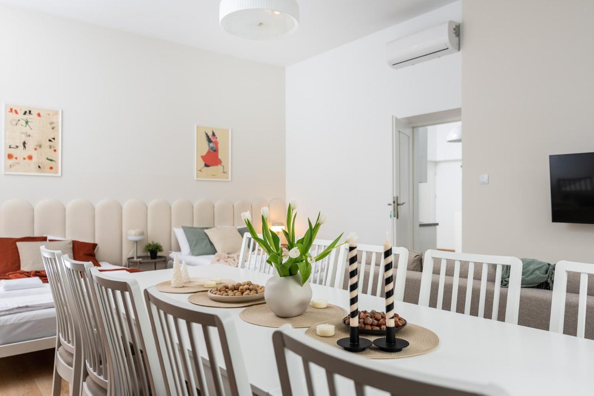 Modern Centrally Located Apartments - By Upstairs Cracovie Extérieur photo
